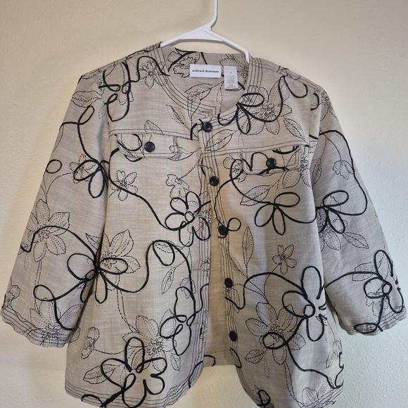 Alfred Dunner Black and Cream Floral Jacket - Picture 1 of 4